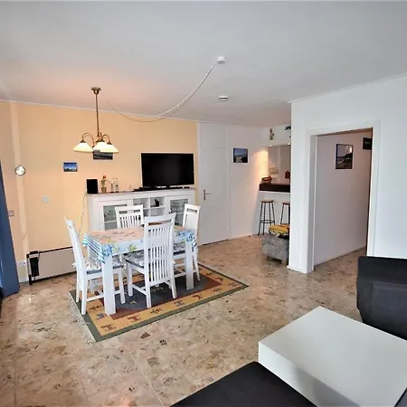 Hohes-ufer-20-ostseeluft * هوهفاخت